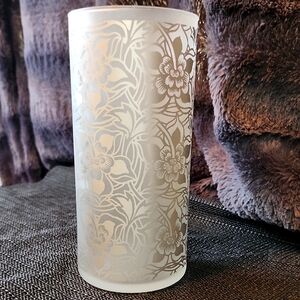 Illume Elegant Floral Frosted Glass Vase/Hurricane Votive